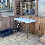 8 Person In Urangsvag * Ervik