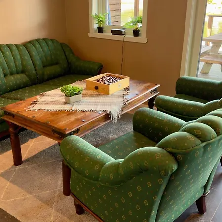 Feriehus 8 Person In Urangsvag *