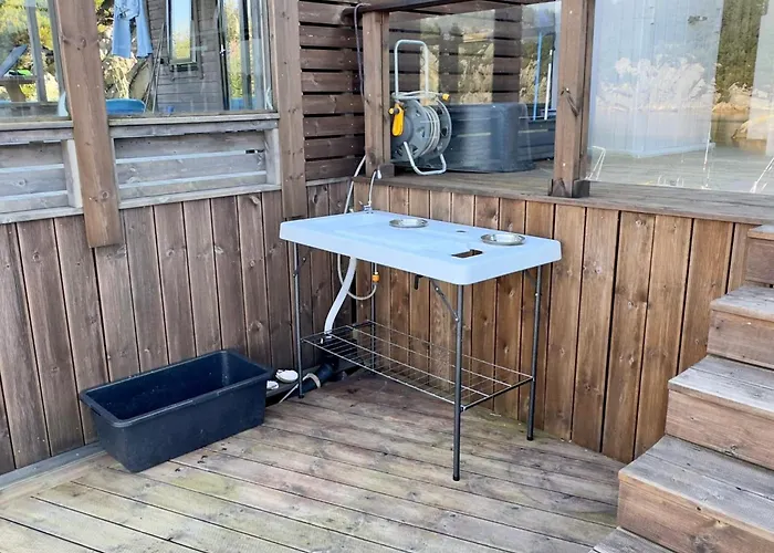 8 Person In Urangsvag * Ervik (Urangsvag)