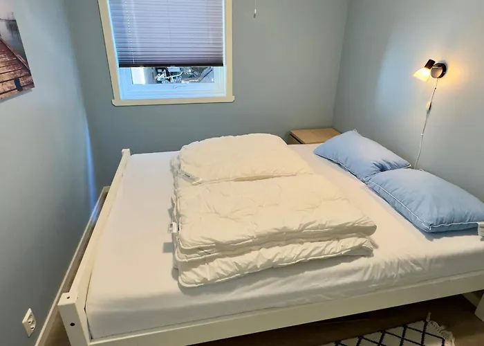 8 Person In Urangsvag *